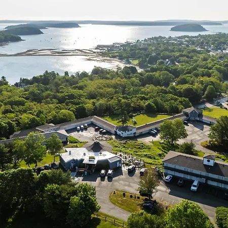 Wonder View Inn - Bar Harbor Collection-3